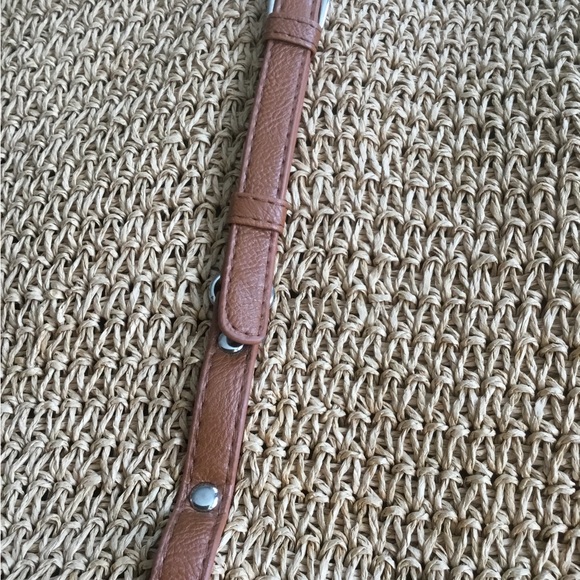 Stylish Tan Woven Tote Bag - Picture 6 of 8